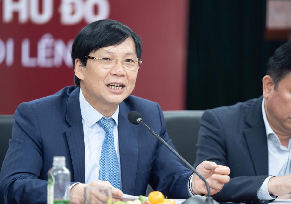 Nhà báo Hồ Quang Lợi – nguyên Phó Chủ tịch Thường trực Hội Nhà báo Việt Nam phát biểu tại Diễn đàn