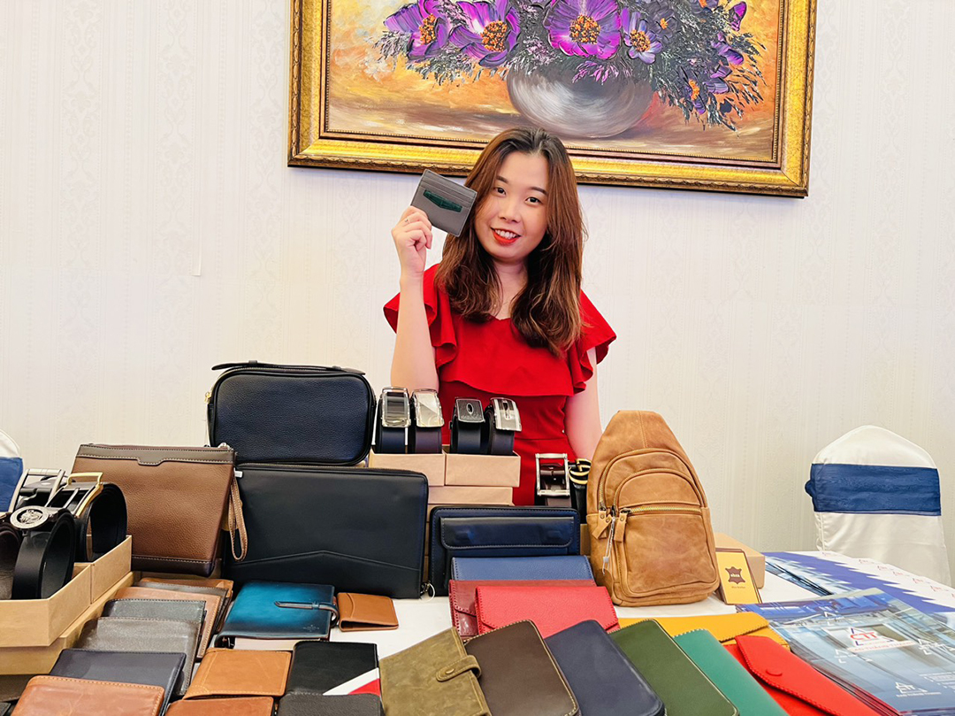 Gian hàng Abza Leather tại khu Triển lãm giao thương